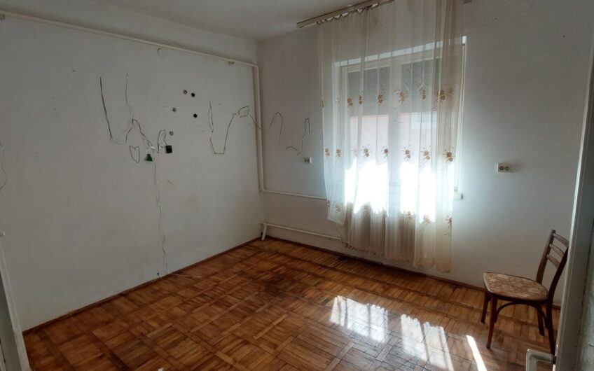 🏡 Tágas családi ház eladó Mándokon – kandallóval, nagy telekkel!