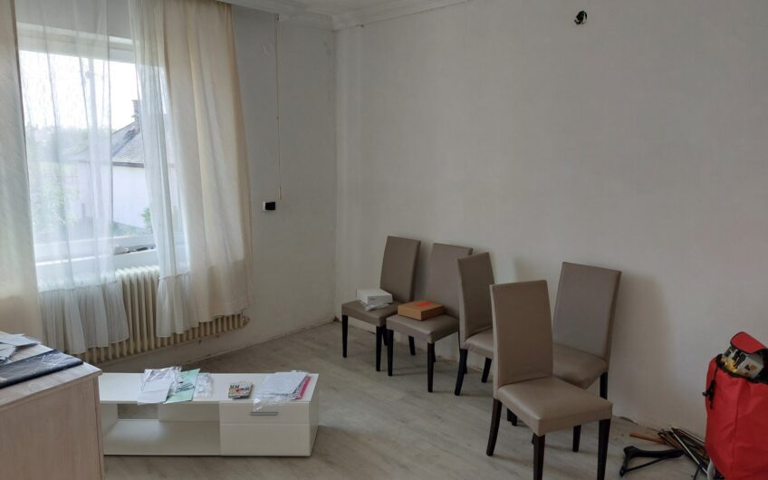 🏡 Tágas családi ház eladó Mándokon – kandallóval, nagy telekkel!