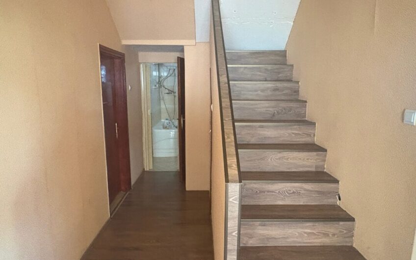 🏡 SZÉPEN FELÚJÍTOTT CSALÁDI HÁZ KISVÁRDÁN! 🏡